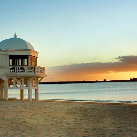 ático Al Lado Playa La Caleta * Cadice